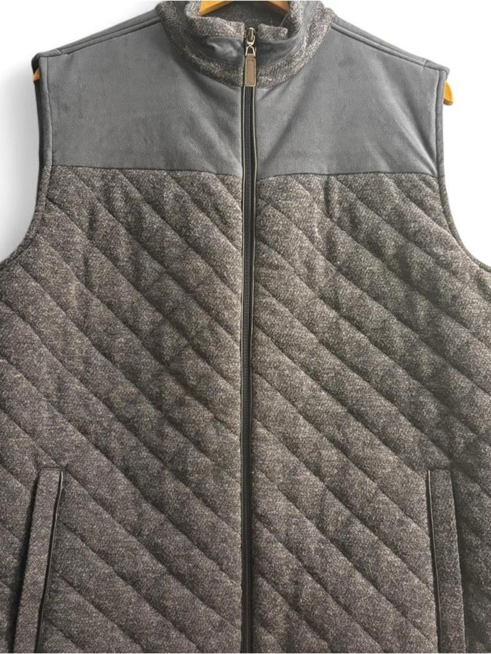 Brand New Johnston & Murphy Quilted Gray Sleeveless Vest